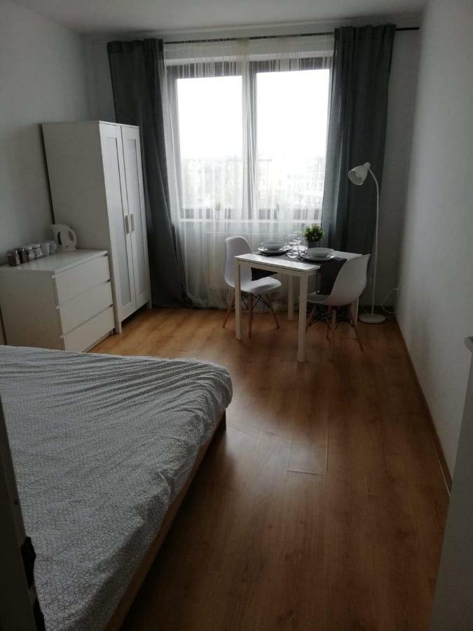 Pokoje Przy Rondzie Apartment เชสโตฮอวา ภายนอก รูปภาพ